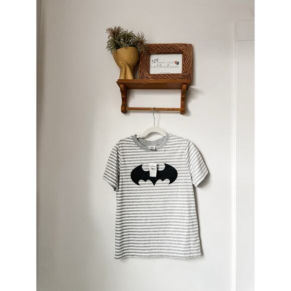Hanna Andersson batman stripped tee - size 8 - Picture 1 of 4